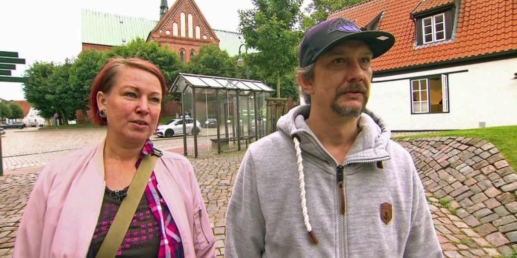 Franzi e Michael evitano di pagare al centro per l'impiego per risparmiare