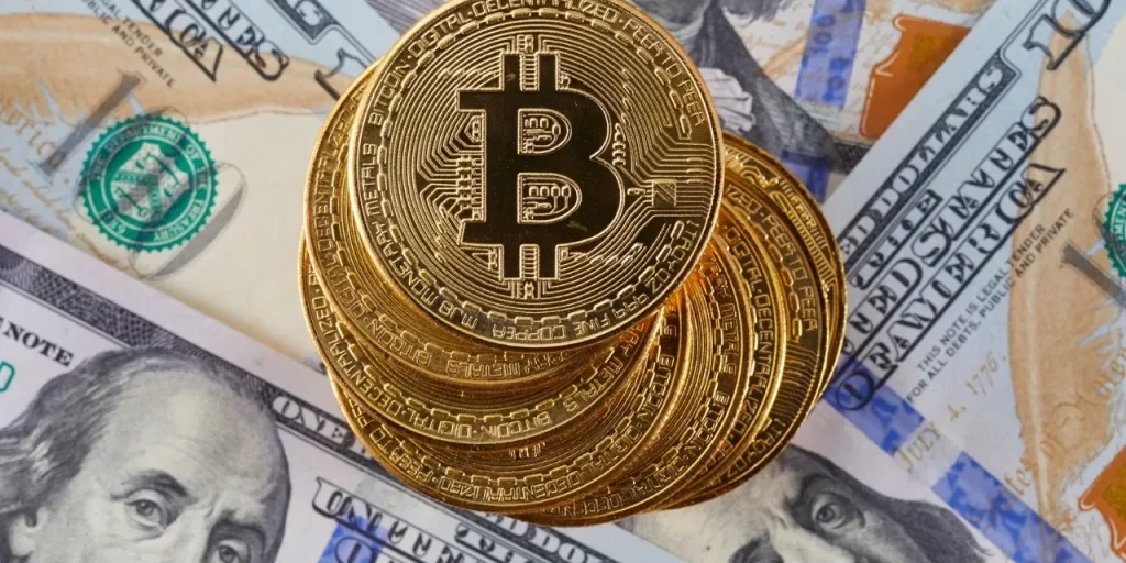 Bitcoin inizia dicembre con forte calo, scende oltre 4%