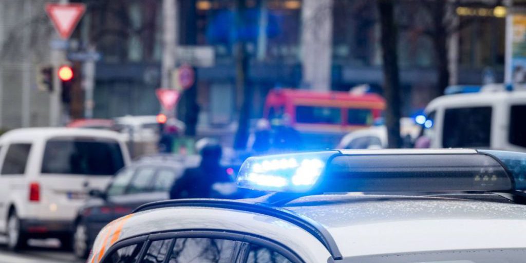 Tragedia a Essen: 13enne colpisce e uccide un anziano in un parco giochi