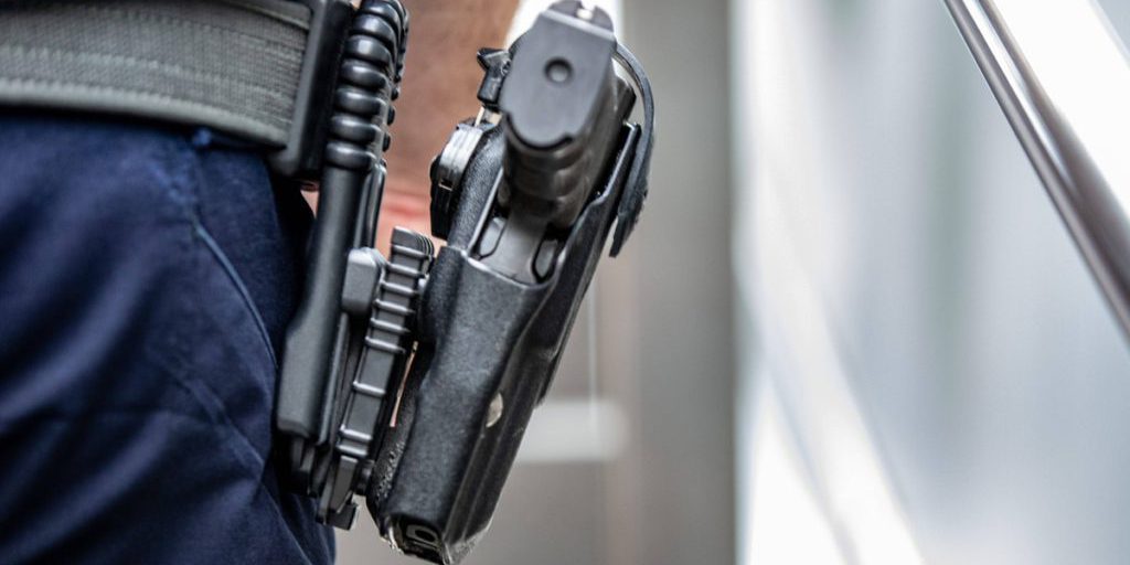 Polizia di Bochum sparata a una ragazza sorda di 12 anni: pubblico e accademici chiedono spiegazioni