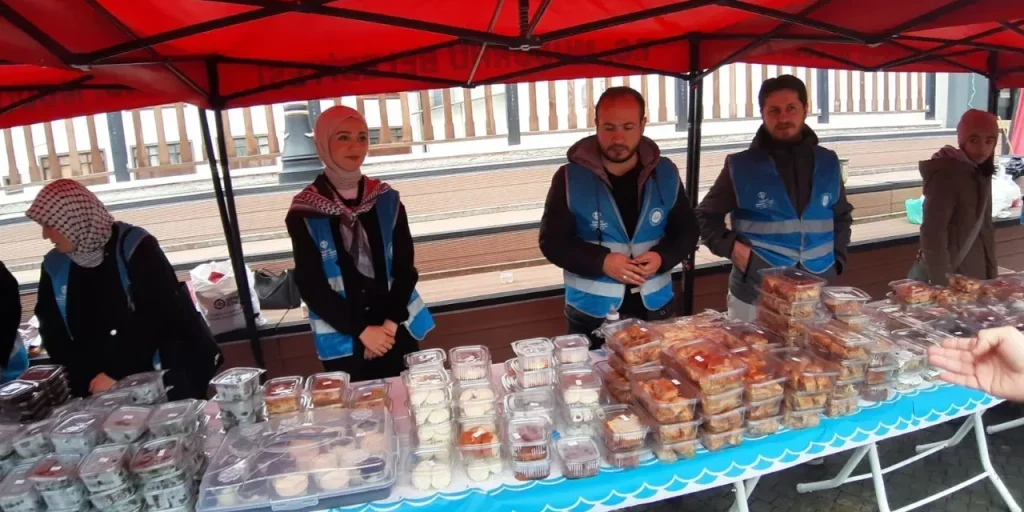 Mercato di beneficenza a Bolu raccoglie fondi per i palestinesi