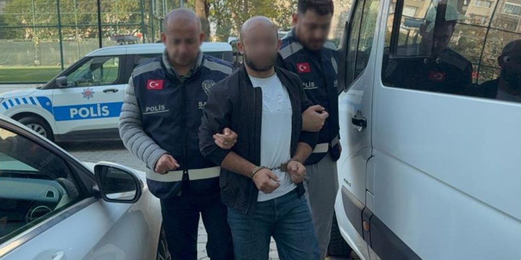 Agente di polizia municipale aggredisce due studenti a Samsun: un evento inaspettato scuote la comunità