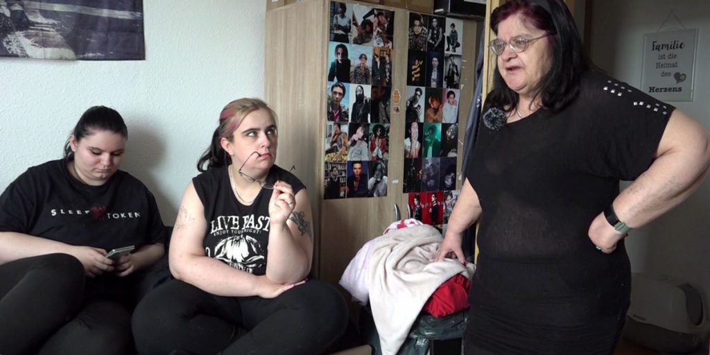 Brigitte acquista un'auto e affronta nuove spese finanziarie