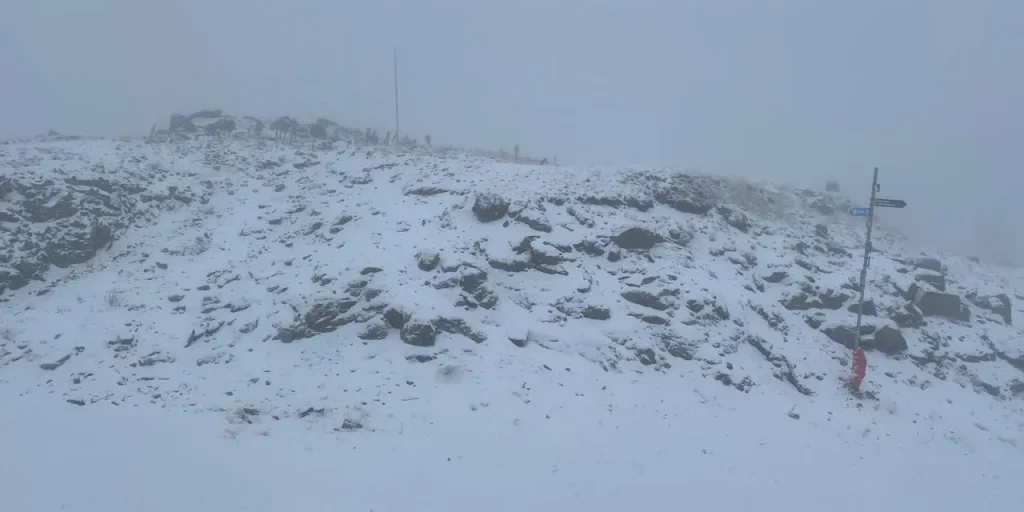 Neve copre il Monte Uludağ: temperature sotto lo zero