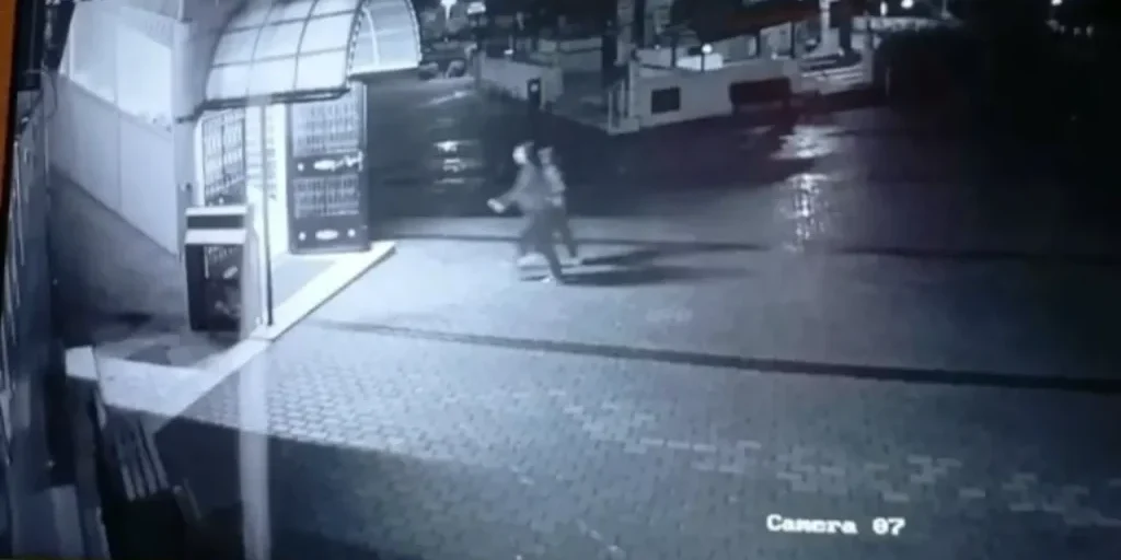 Donna e figlio fuggono da violenza domestica a Bursa, cercano rifugio in moschea