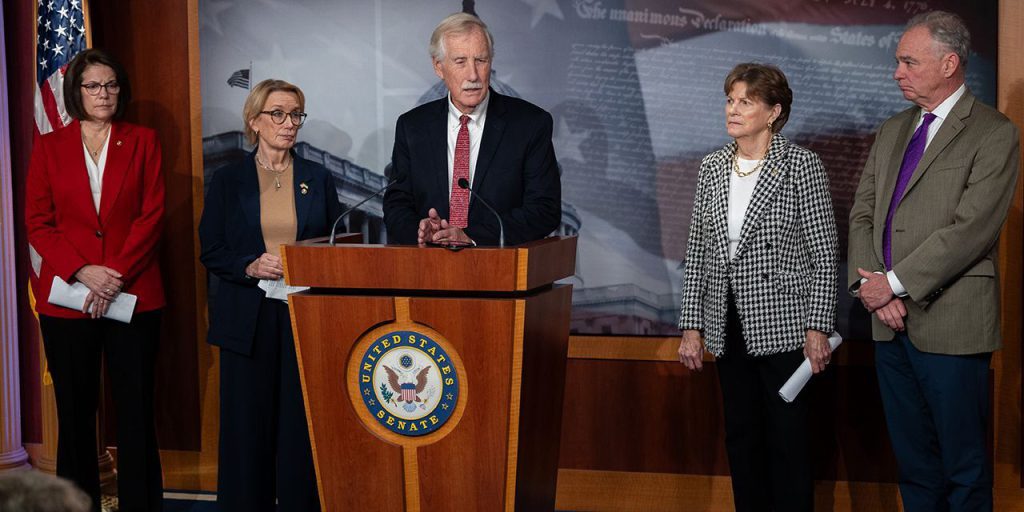 Governo degli Stati Uniti Riapre Dopo 40 Giorni di Chiusura: Un Accordo Storico tra Democratici e Repubblicani