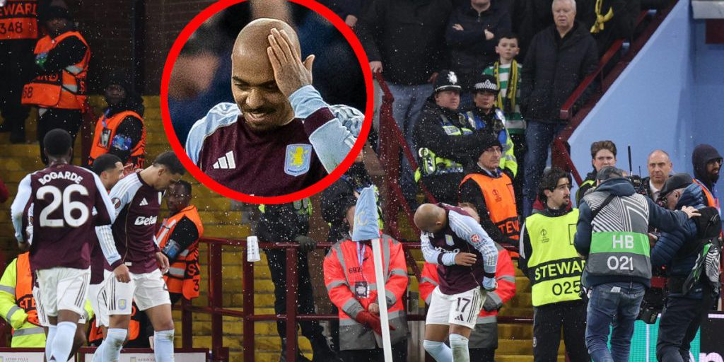 Donyell Malen colpito alla testa durante la celebrazione del gol in Europa League