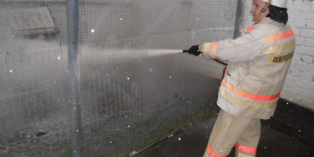 Esercitazioni antincendio nella colonia penitenziaria di Ivanovo: un passo verso la sicurezza e la protezione della vita umana