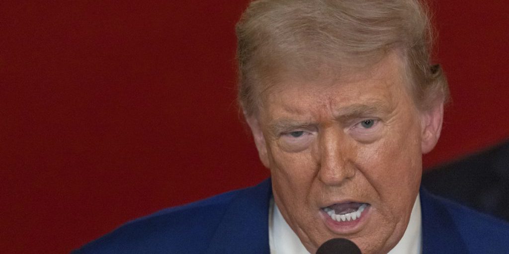 Трамп в обход шатдауна приказал выплатить зарплаты военным