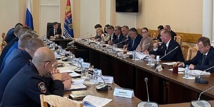 Губернатор Воскресенский ужесточил безопасность на День народного единства