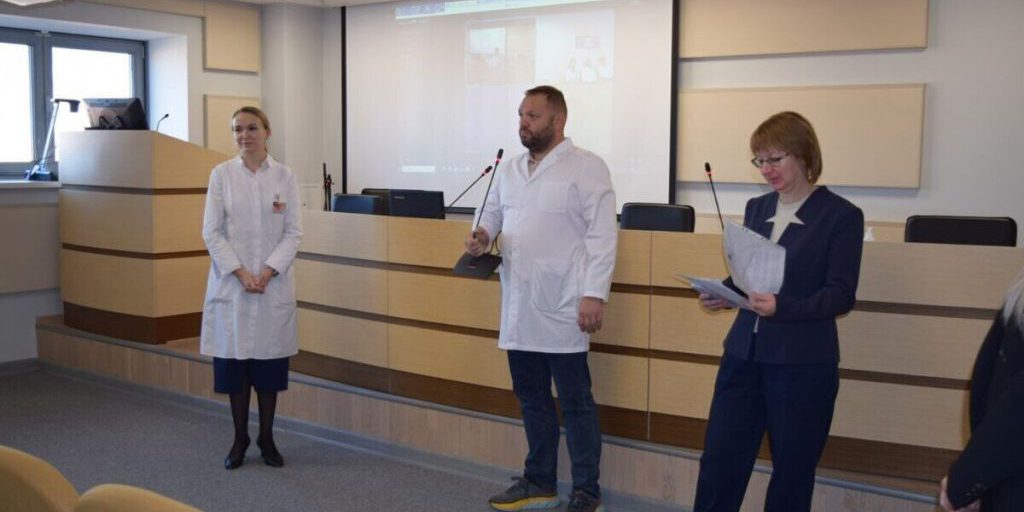 Nuovo Direttore Ad Interim al Centro Perinatale di Pskov: Una Svolta per la Sanità Materno-Infantile nella Regione