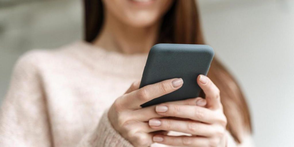 МФЦ Новосибирской области представил умного помощника в мессенджере MAX