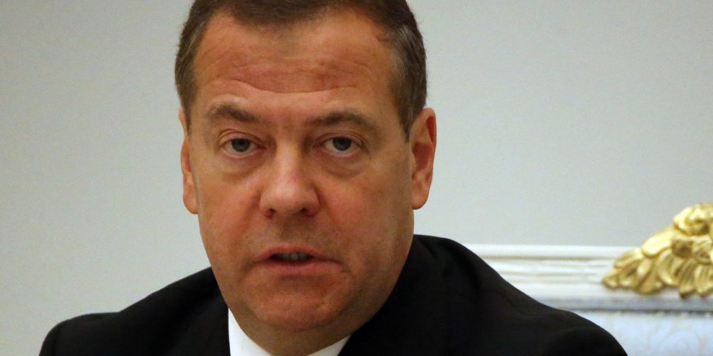 Medvedev minaccia la Finlandia, accusandola di russofobia