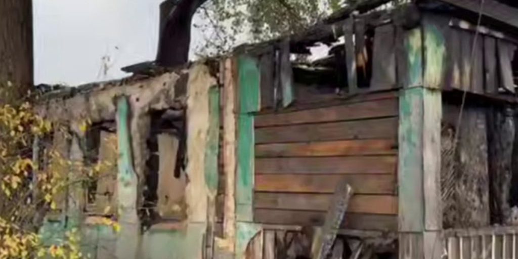 При пожаре в частном доме Солнцевского района погиб 35-летний мужчина