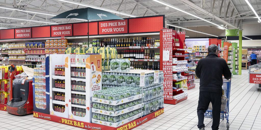 Sondaggio: il potere d’acquisto è il secondo tema più importante per i francesi, al pari del ritorno di Trump