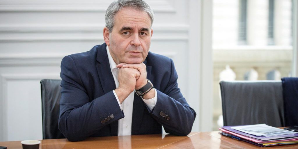 "Emmanuel Macron considera Xavier Bertrand come possibile primo ministro: una mossa anti-Rassemblement National?"