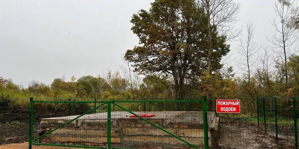 В старорусской деревне Анишино отремонтировали пожарный водоем