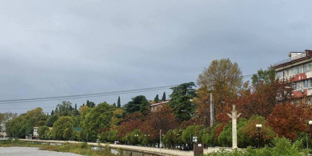 В Сочи продолжается непогода