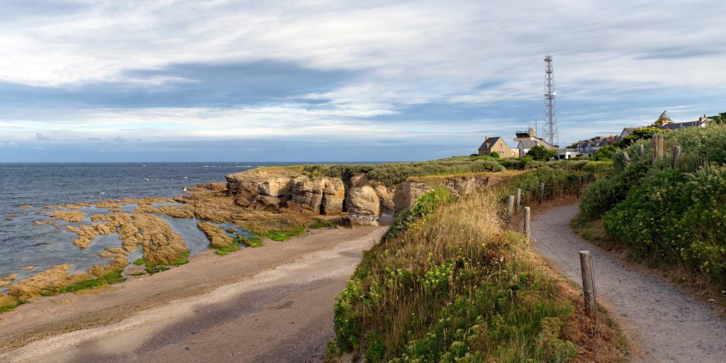 Morte dopo sei notti in auto: il dramma di Piriac, esempio di crisi abitativa in Francia