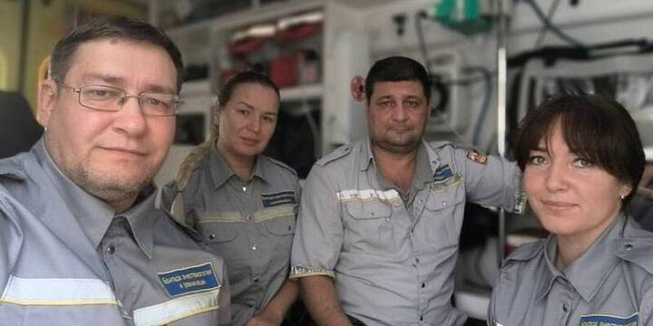 Медики Чувашии спасли мужчину, напоровшегося животом на металлический штырь