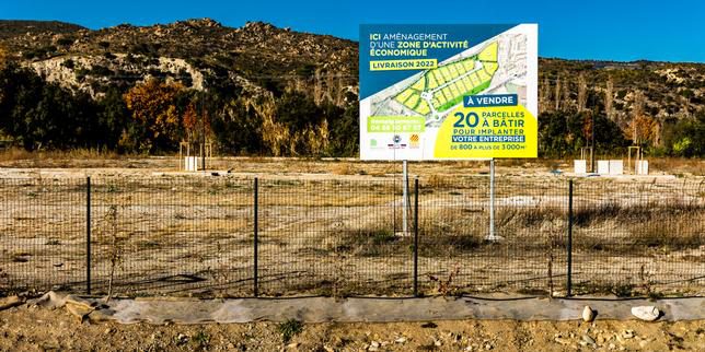 Senato francese propone legge per acquistare terreni a prezzi troppo alti e aumentare l'offerta di alloggi