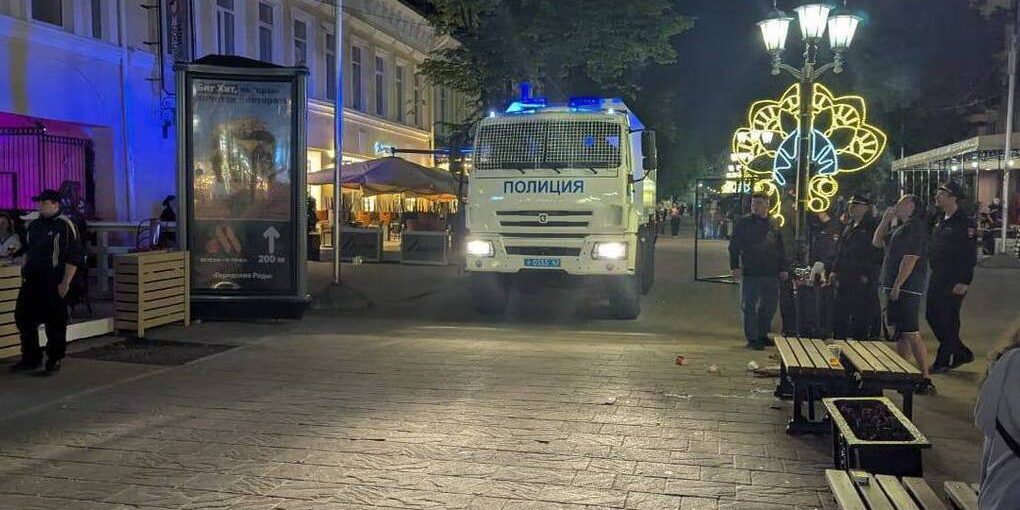 "Razzie della polizia in Ryazan: oltre 50 persone arrestate per violazioni di vario genere"