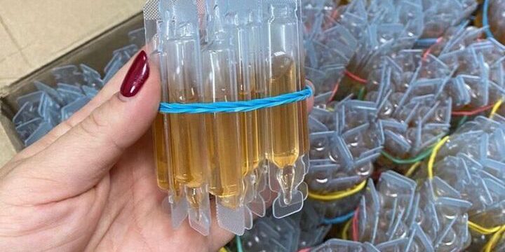 Operazione anti-contrabbando a Kirov: la polizia smantella rete di negozi di liquidi per vape e arresta quattro persone