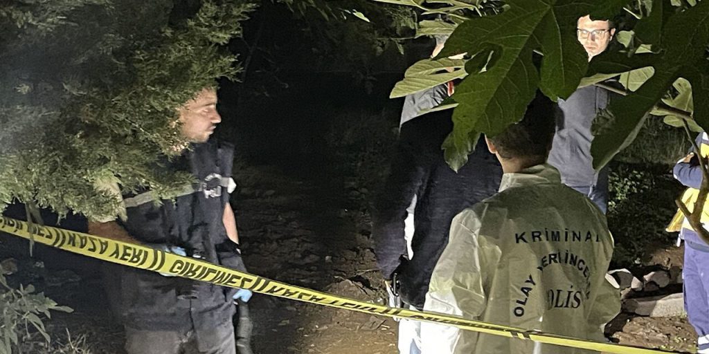 Cami bahçesindeki korkunç olayın sırrı çözüldü! Önce cesedi sonra anne ve babası bulundu