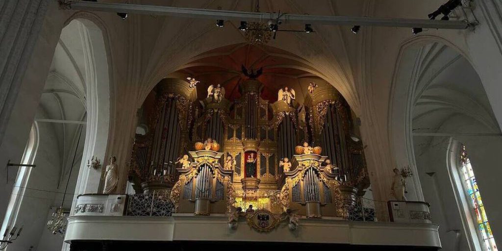 "Valerij Gergiev promuove la musica classica russa: una campagna per onorare Pëtr Čajkovskij a San Pietroburgo"