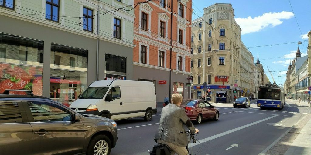 Госдума разрешит мотоциклам ездить по выделенным полосам для транспорта инвалидов