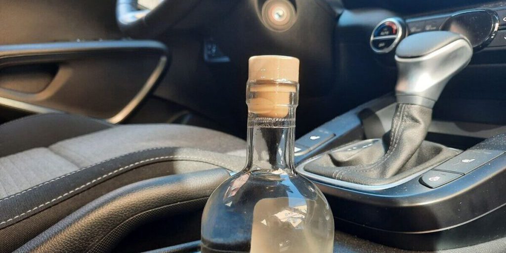 В Апатитах пьяный угонщик испугался ехать дальше четырех метров