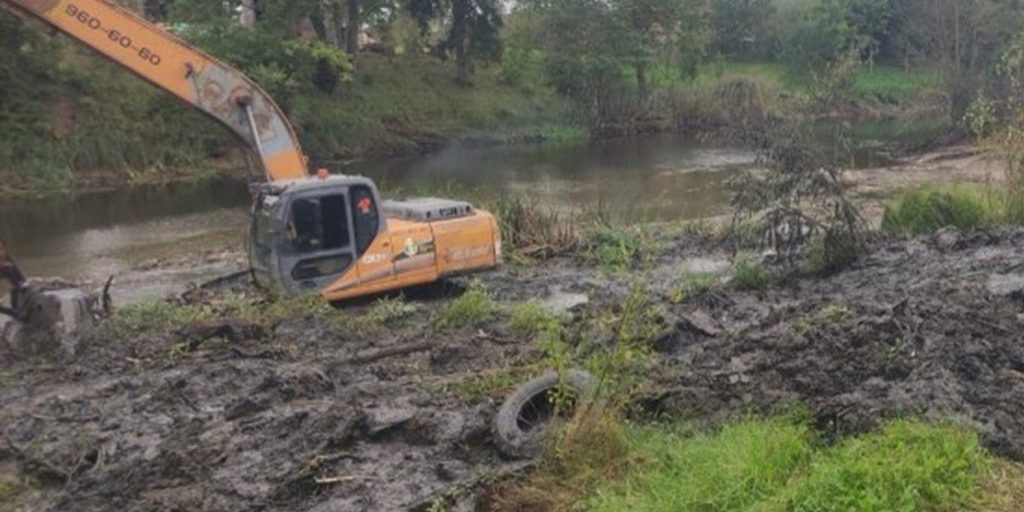 Река Утроя в Пыталово обретает чистоту благодаря масштабным работам