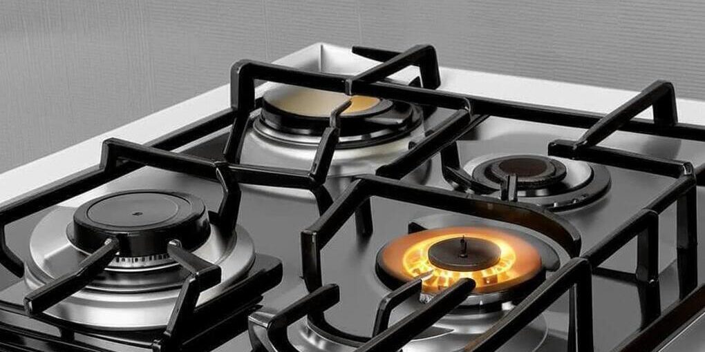 Аварийные службы ликвидируют утечку газа в Ленинском районе Махачкалы