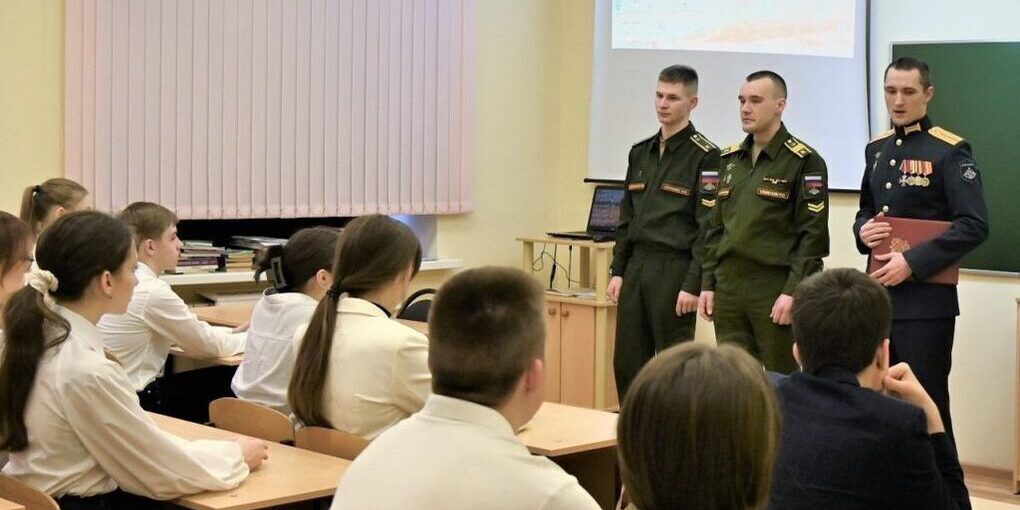 В Костромской области ветераны СВО будут работать в школах