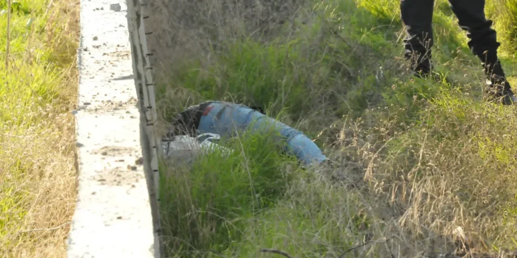 Uomo di 35 anni trovato morto con un colpo di arma da fuoco dopo la scarcerazione