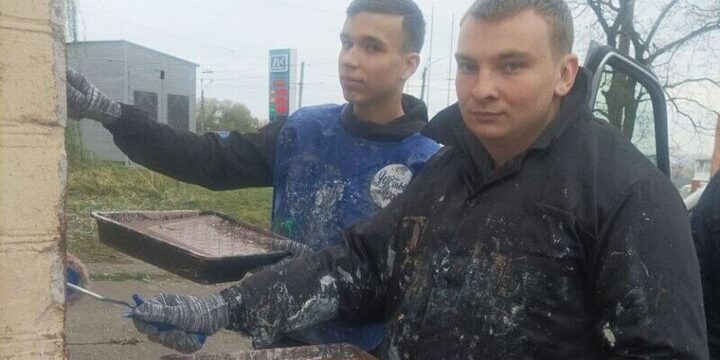 В Курске закрасили 85 надписей с рекламой наркотиков за неделю