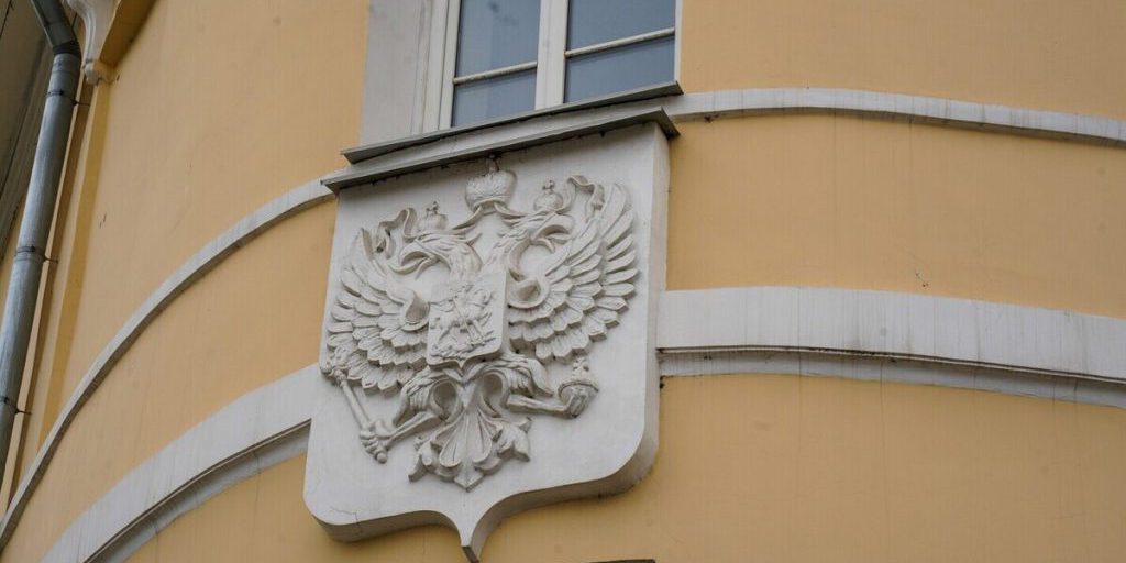 Condanna per produzione di droga in appartamento: le conseguenze per la salute pubblica e la sicurezza