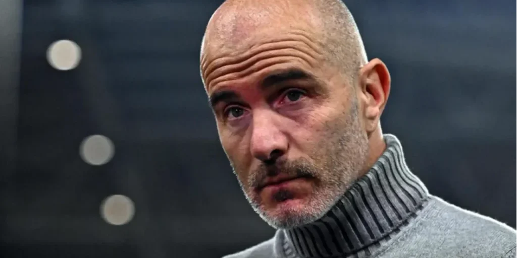 Chelsea scioglie il contratto con l'allenatore Enzo Maresca