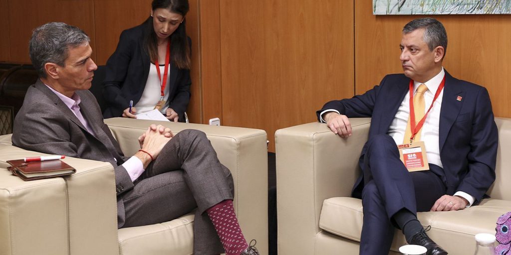 CHP Genel Başkanı Özel, İspanya Başbakanı Pedro Sanchez ile görüştü