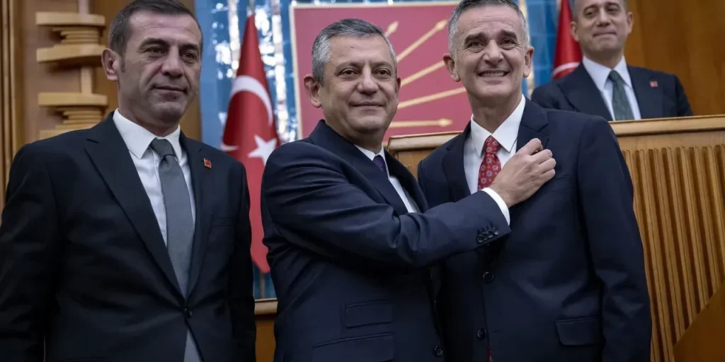 Deputato CHP di Sakarya avvertito per dichiarazioni sui social media