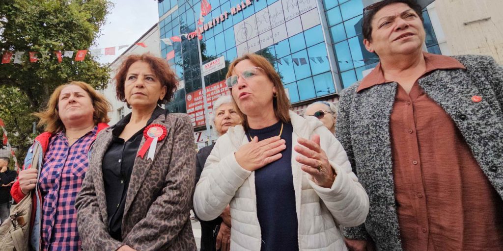 CHP'de Zonguldak depremi! Kadın kolları başkanı ve 10 üye istifa etti
