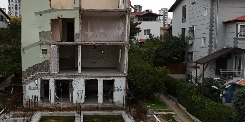 Vice‑sindaco di Seyhan accusato di lavori di costruzione senza autorizzazione