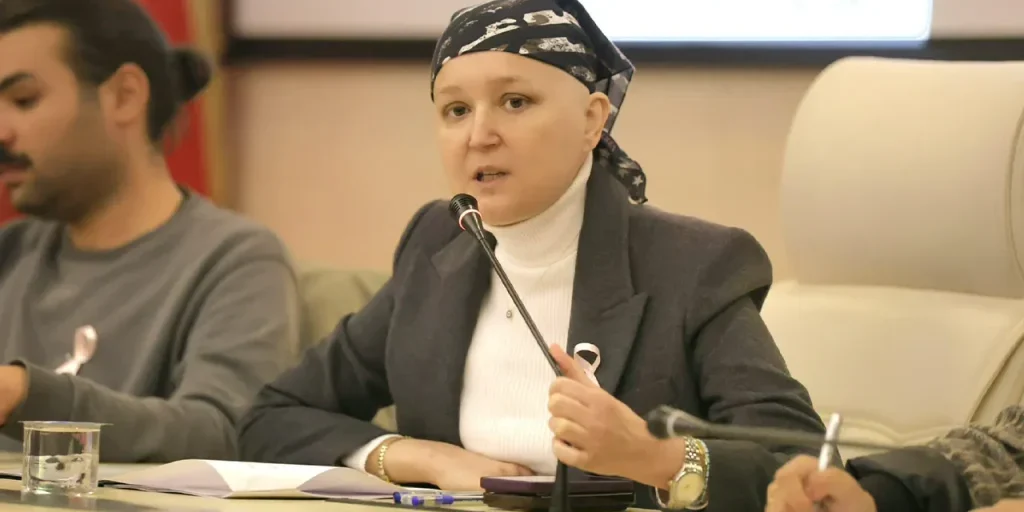 Sindaco di Şehzadeler, Gülşah Durbay, ricoverata in terapia intensiva per il trattamento del cancro