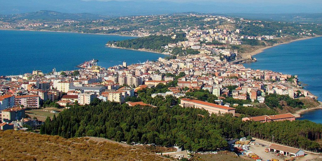 Irregolarità amministrative e finanziarie nella municipalità di Sinop: la Corte dei Conti turca scopre violazioni della legge e inefficacia del sistema di controllo interno