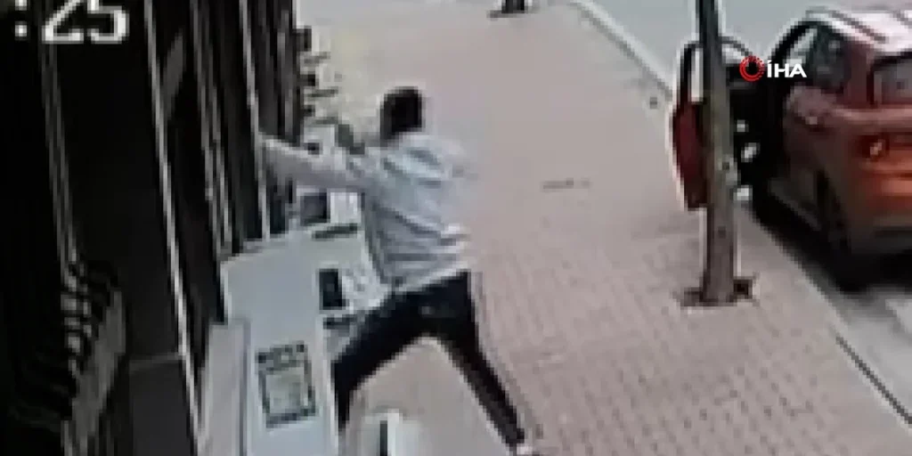 Mi dispiace, ma non ho ricevuto il testo dell’articolo da riscrivere. Per poter procedere, potresti gentilmente fornirmi il contenuto originale?