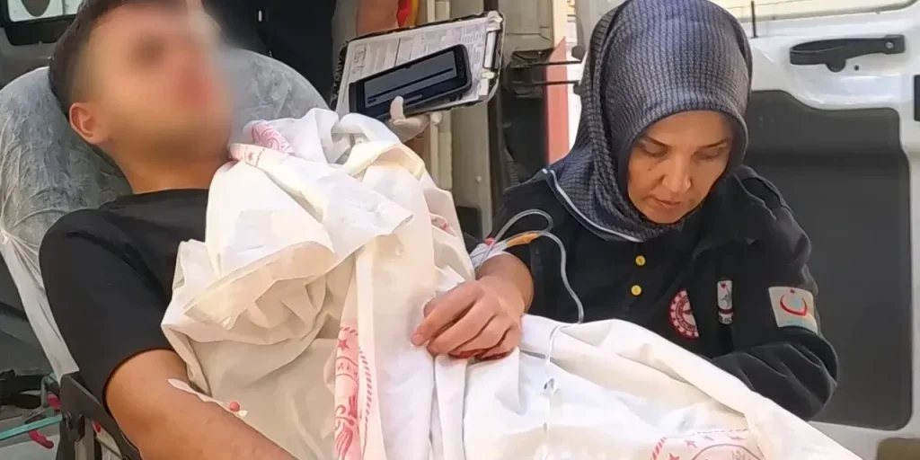 Ragazzo di 14 anni ferito con coltello in Aksaray: la comunità interviene