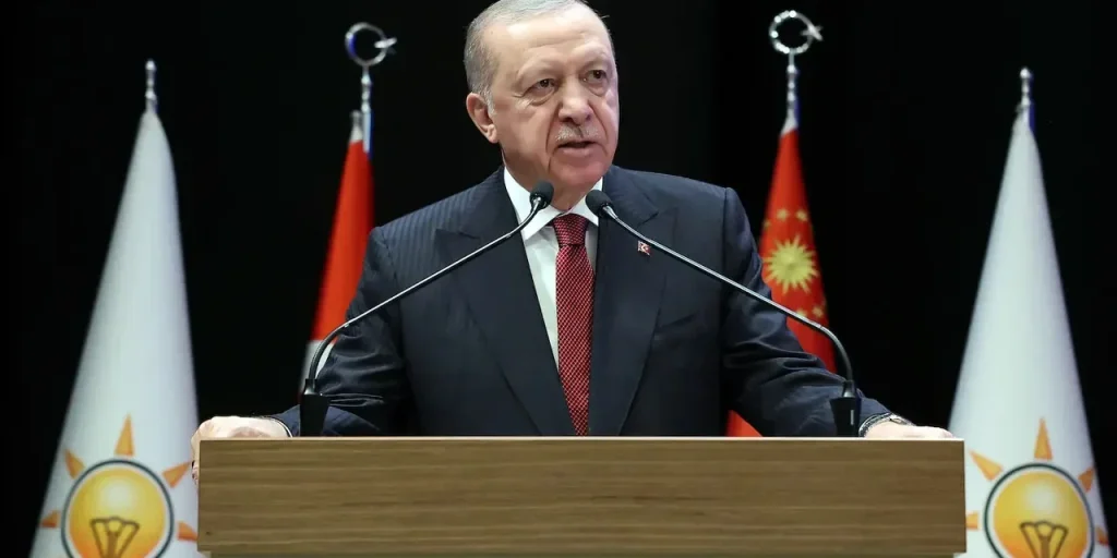 Erdoğan avverte i dirigenti del Partito AK contro l'arroganza e l'orgoglio