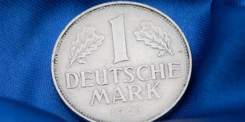 Cliente del NRW ottiene un importo molto più alto scambiando monete D‑Mark per euro