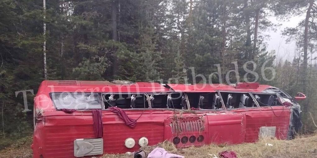 Tragedia in Russia: autobus rovesciato, due morti e cinque feriti nella regione di Hanty-Mansijsk