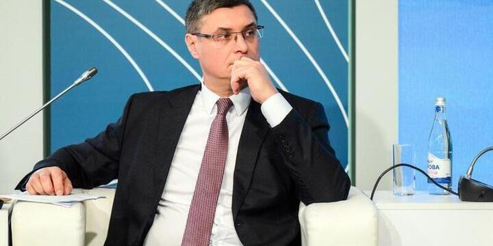 Il Governatore di Vladimir Svela il Segreto del Successo per le Imprese in un Forum Nazionale